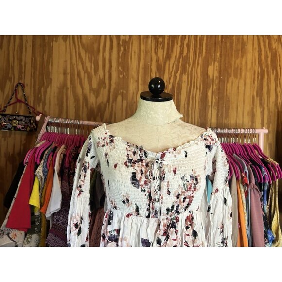 Torrid Modal Lace-Up Smocked Off-Shoulder Top White Floral Long Sleeves Sz 0 XL - Picture 4 of 10